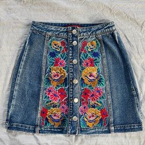 A line floral/denim mini skirt